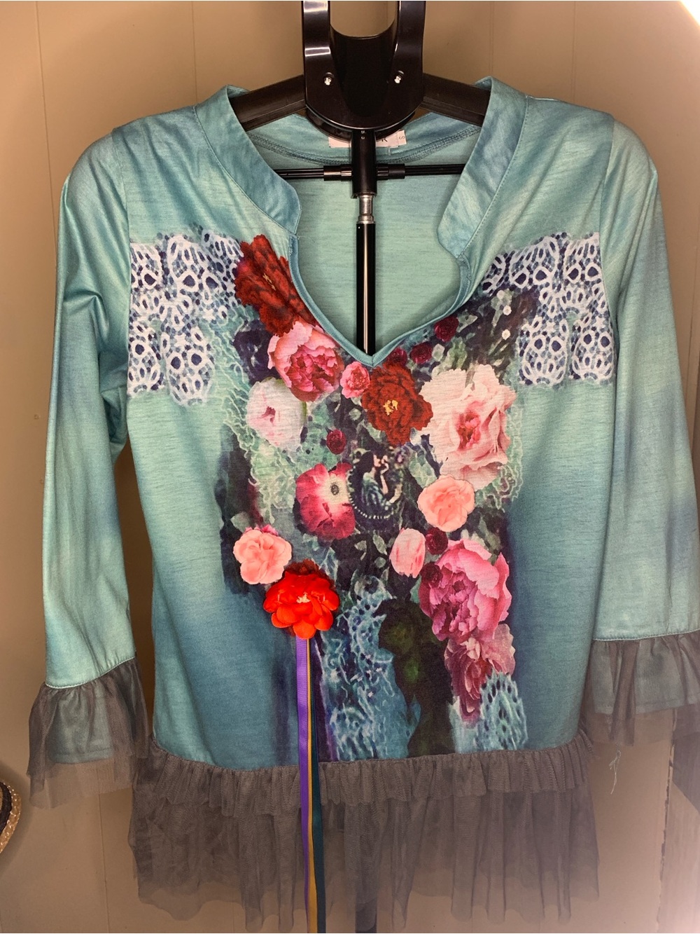 Women’s S MISSLOOK Teal V-Neck Top